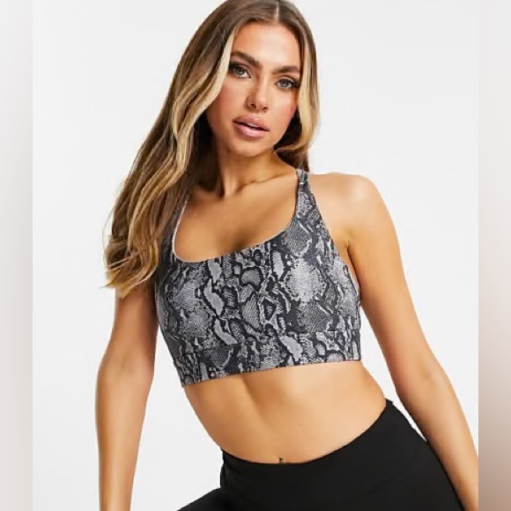 Lorna Jane medium support sports bra in python print
